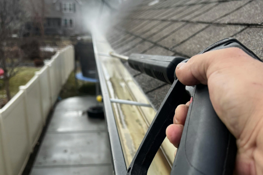 gutter cleaning gutter cleaning